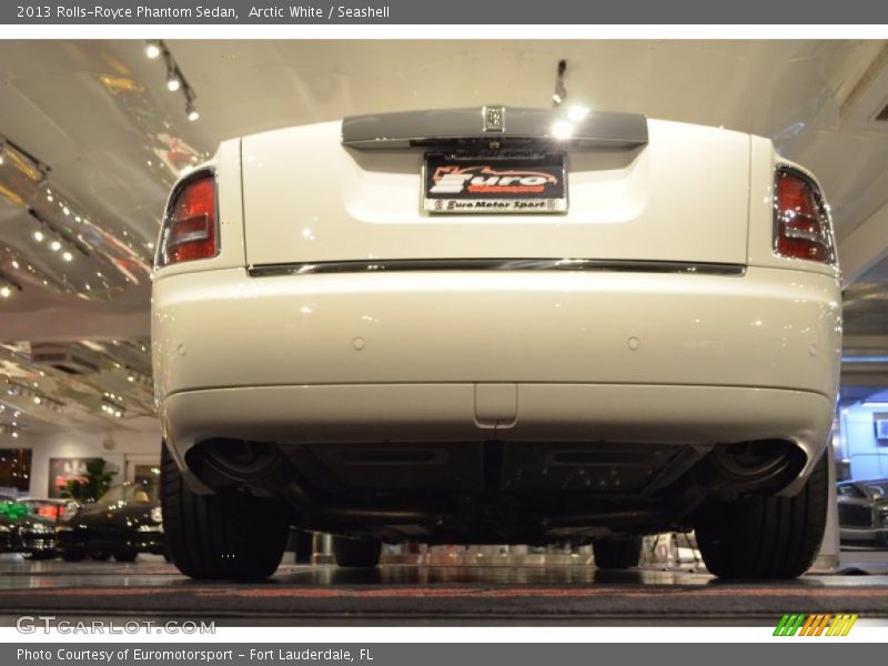 Arctic White / Seashell 2013 Rolls-Royce Phantom Sedan