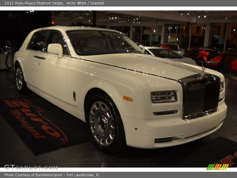 Arctic White / Seashell 2013 Rolls-Royce Phantom Sedan