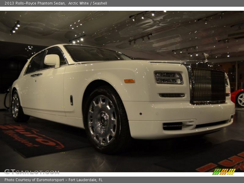 Arctic White / Seashell 2013 Rolls-Royce Phantom Sedan