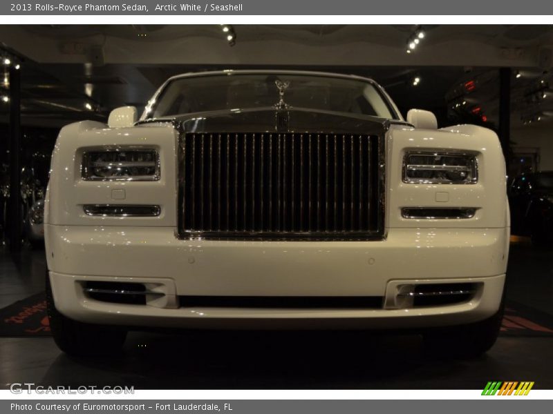 Arctic White / Seashell 2013 Rolls-Royce Phantom Sedan