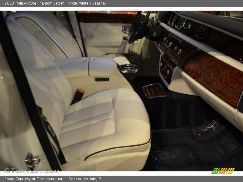 Arctic White / Seashell 2013 Rolls-Royce Phantom Sedan