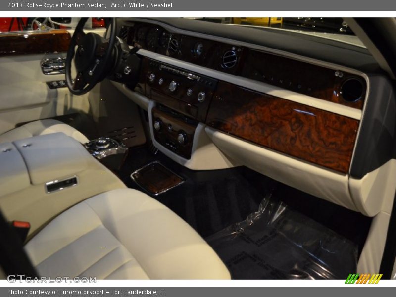 Arctic White / Seashell 2013 Rolls-Royce Phantom Sedan