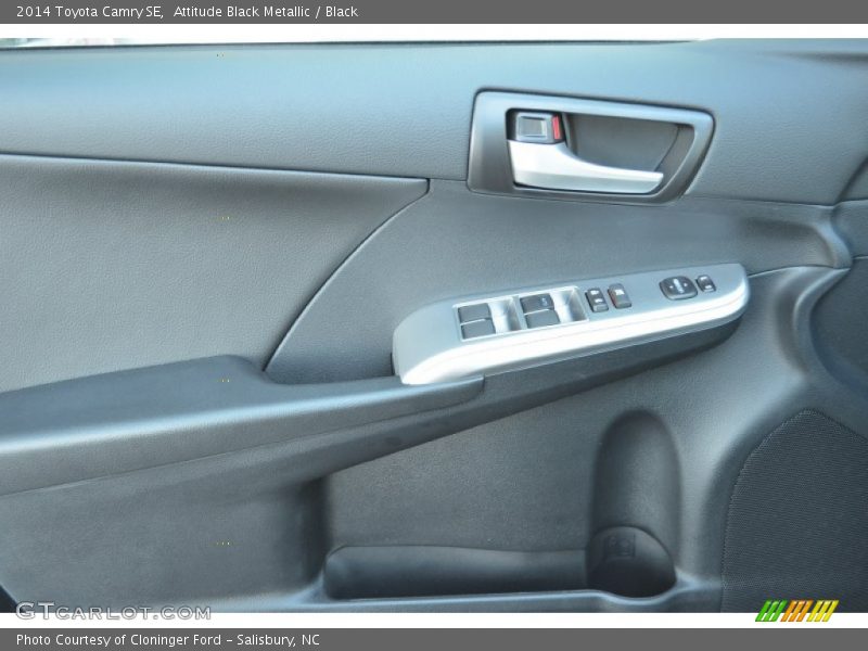 Attitude Black Metallic / Black 2014 Toyota Camry SE