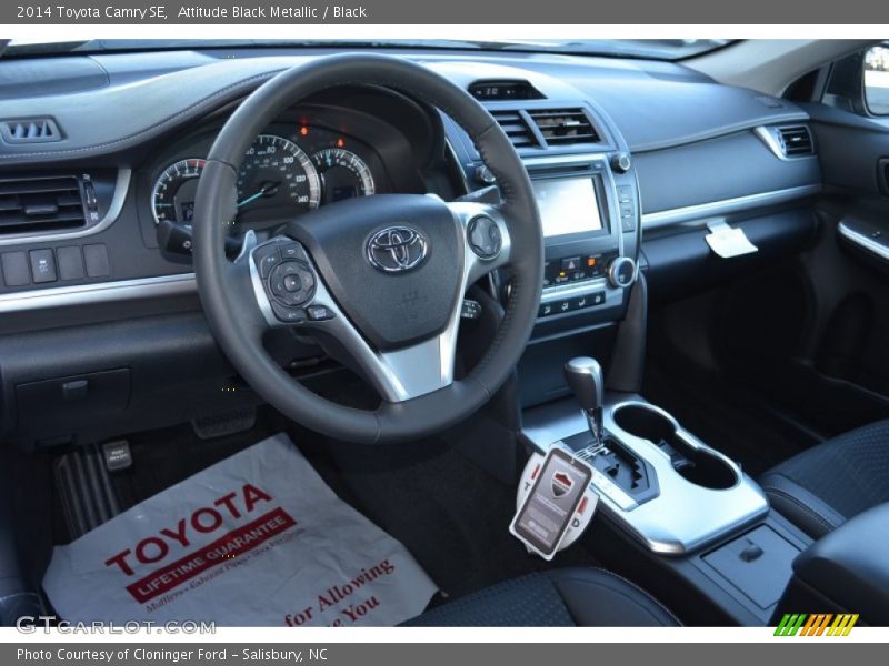 Attitude Black Metallic / Black 2014 Toyota Camry SE