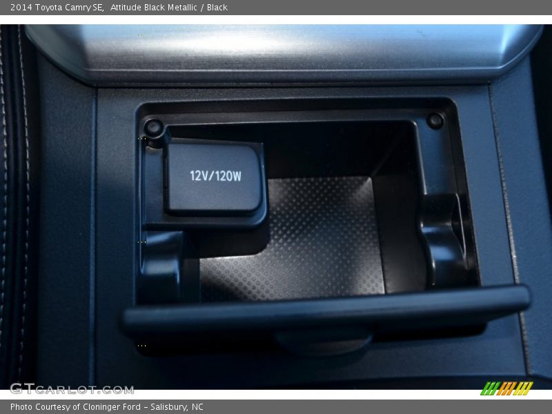 Attitude Black Metallic / Black 2014 Toyota Camry SE