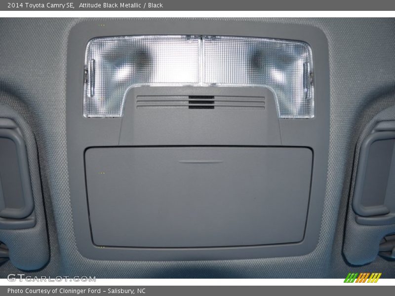 Attitude Black Metallic / Black 2014 Toyota Camry SE