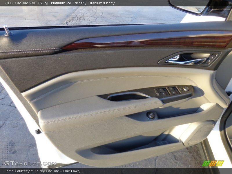 Platinum Ice Tricoat / Titanium/Ebony 2012 Cadillac SRX Luxury