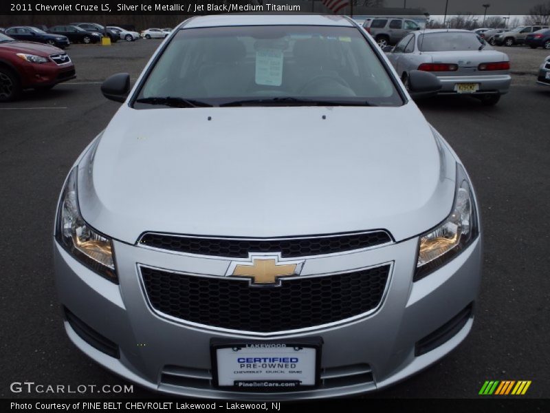 Silver Ice Metallic / Jet Black/Medium Titanium 2011 Chevrolet Cruze LS