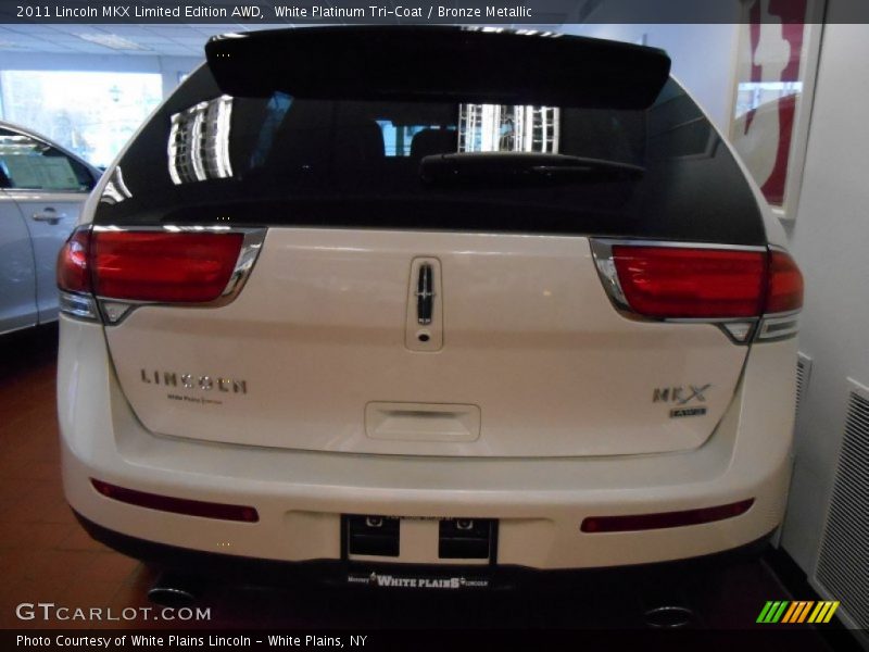 White Platinum Tri-Coat / Bronze Metallic 2011 Lincoln MKX Limited Edition AWD