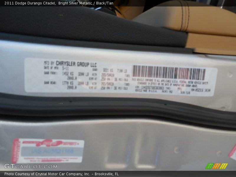 Bright Silver Metallic / Black/Tan 2011 Dodge Durango Citadel