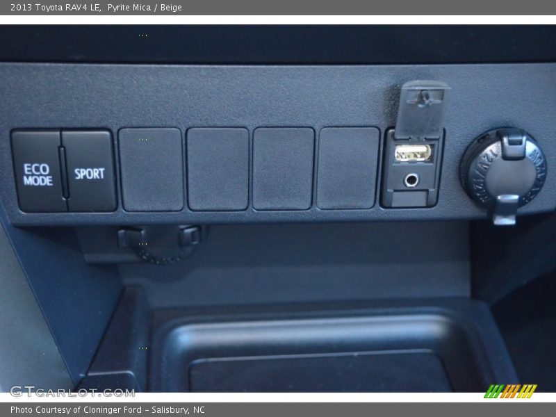 Pyrite Mica / Beige 2013 Toyota RAV4 LE