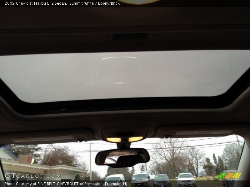 Summit White / Ebony/Brick 2009 Chevrolet Malibu LTZ Sedan