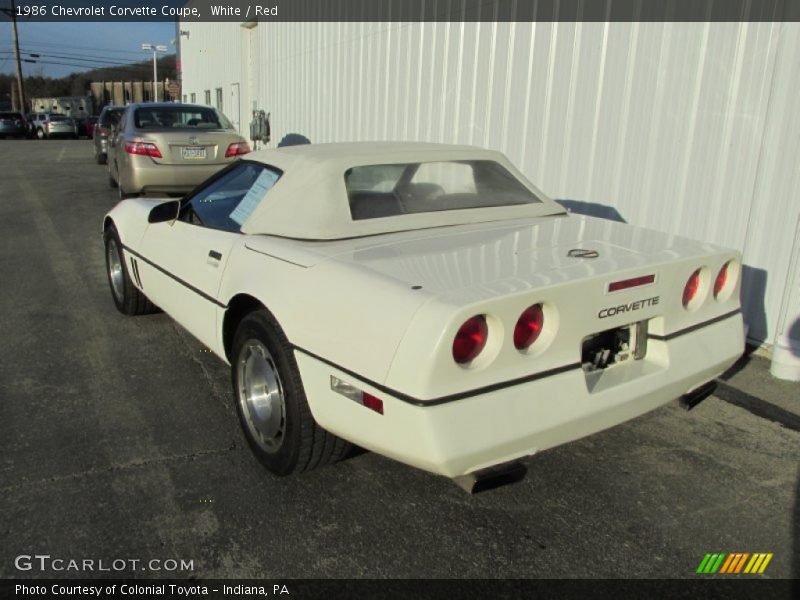 White / Red 1986 Chevrolet Corvette Coupe