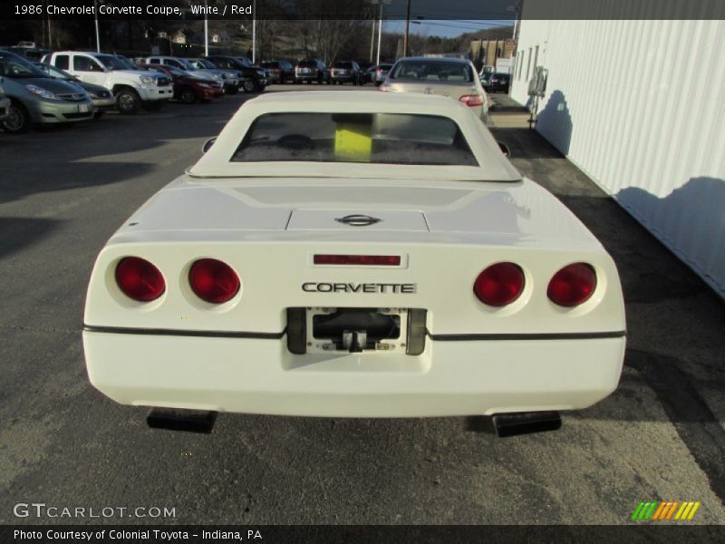 White / Red 1986 Chevrolet Corvette Coupe