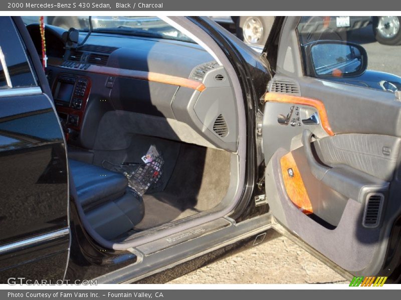 Black / Charcoal 2000 Mercedes-Benz S 430 Sedan