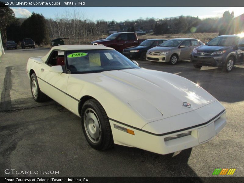 White / Red 1986 Chevrolet Corvette Coupe