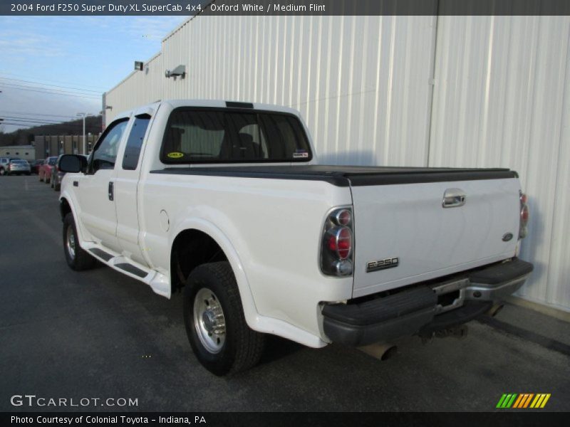 Oxford White / Medium Flint 2004 Ford F250 Super Duty XL SuperCab 4x4