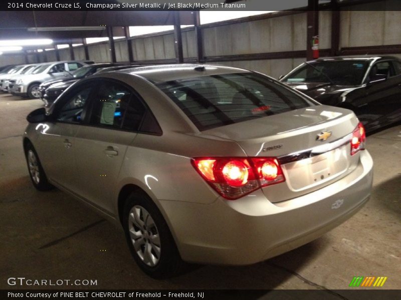 Champagne Silver Metallic / Jet Black/Medium Titanium 2014 Chevrolet Cruze LS