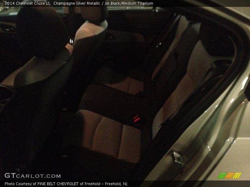 Champagne Silver Metallic / Jet Black/Medium Titanium 2014 Chevrolet Cruze LS
