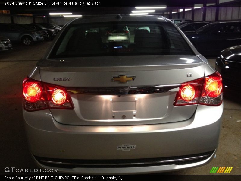 Silver Ice Metallic / Jet Black 2014 Chevrolet Cruze LT