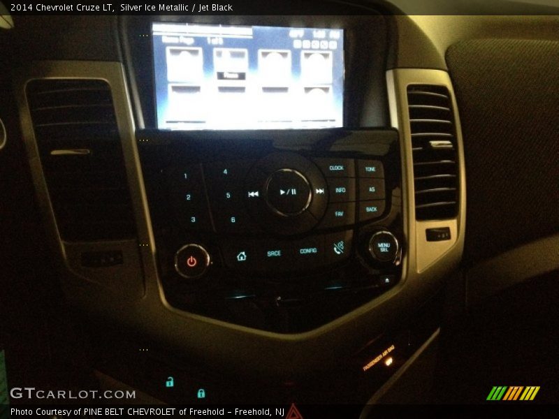 Silver Ice Metallic / Jet Black 2014 Chevrolet Cruze LT