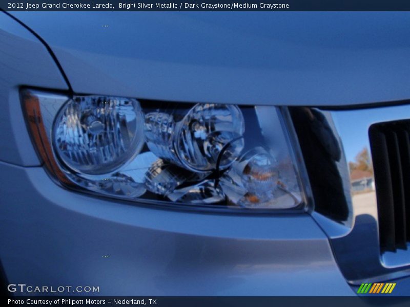 Bright Silver Metallic / Dark Graystone/Medium Graystone 2012 Jeep Grand Cherokee Laredo