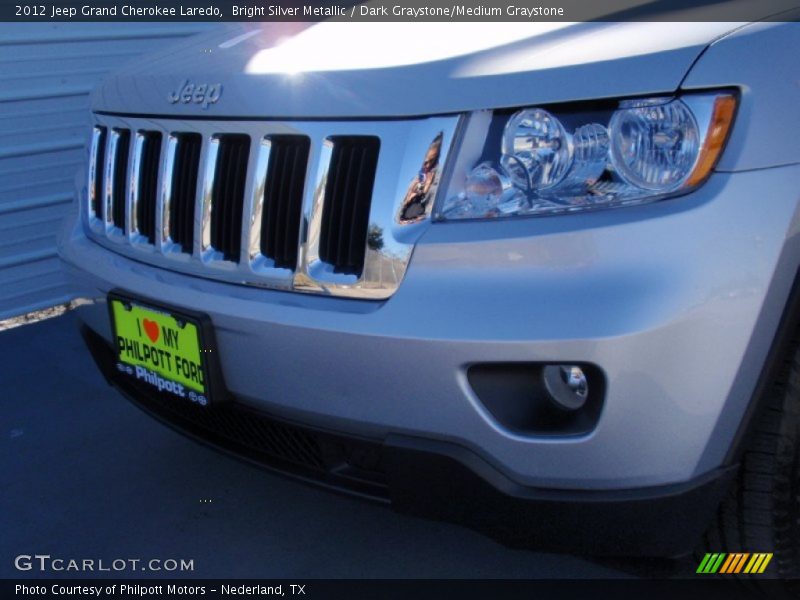 Bright Silver Metallic / Dark Graystone/Medium Graystone 2012 Jeep Grand Cherokee Laredo