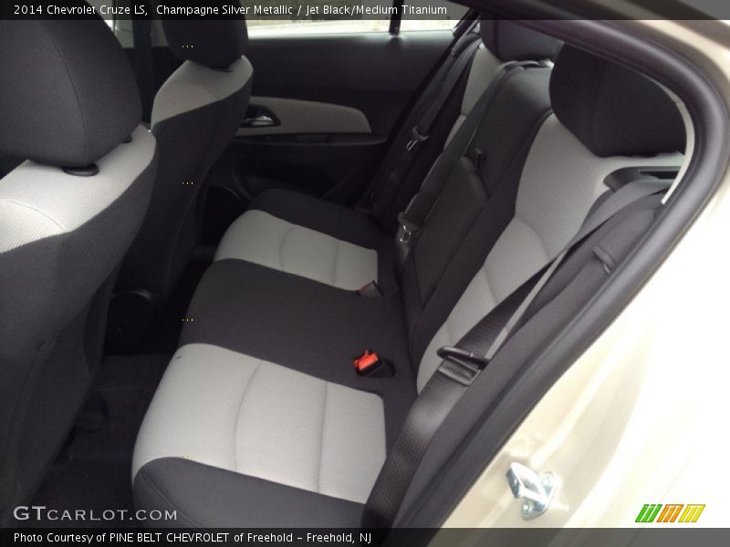 Champagne Silver Metallic / Jet Black/Medium Titanium 2014 Chevrolet Cruze LS