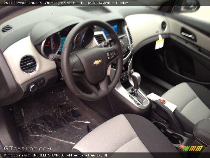 Champagne Silver Metallic / Jet Black/Medium Titanium 2014 Chevrolet Cruze LS