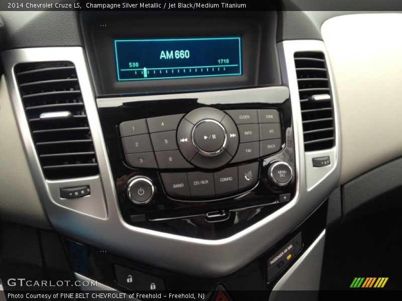 Champagne Silver Metallic / Jet Black/Medium Titanium 2014 Chevrolet Cruze LS