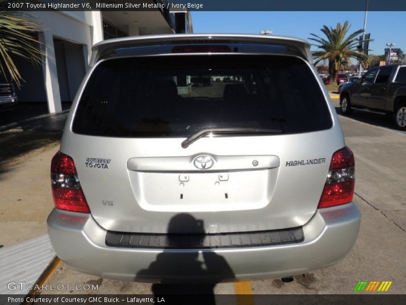 Millenium Silver Metallic / Ivory Beige 2007 Toyota Highlander V6