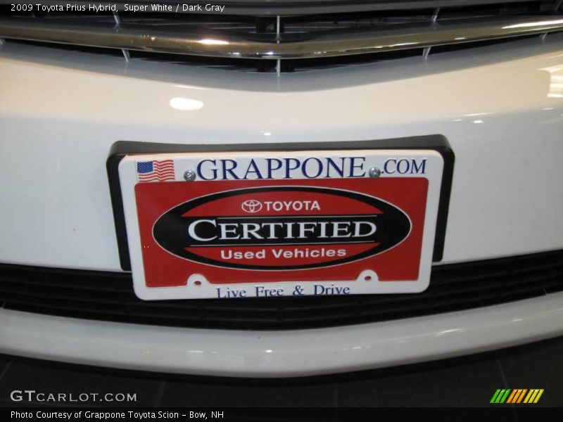 Super White / Dark Gray 2009 Toyota Prius Hybrid