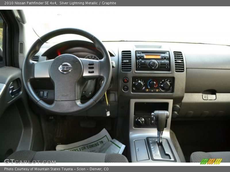 Silver Lightning Metallic / Graphite 2010 Nissan Pathfinder SE 4x4