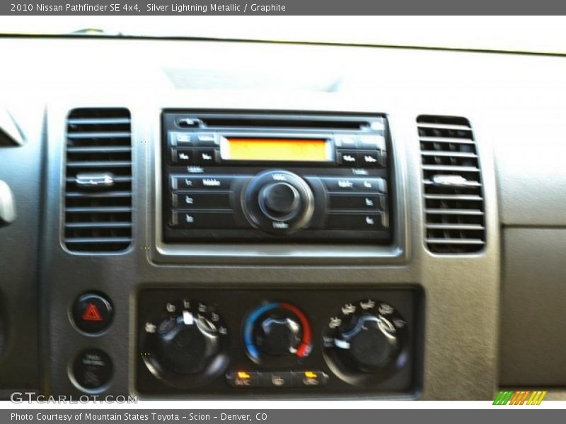 Silver Lightning Metallic / Graphite 2010 Nissan Pathfinder SE 4x4