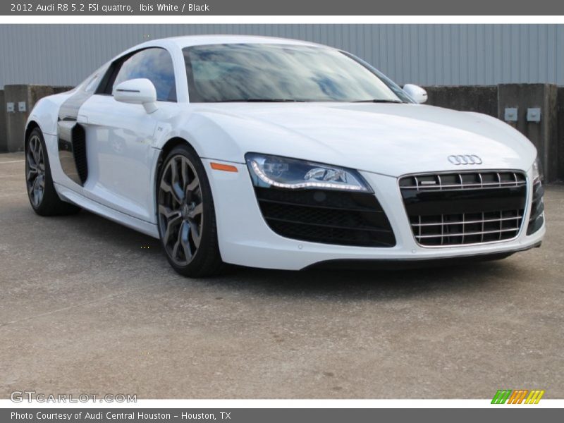 Front 3/4 View of 2012 R8 5.2 FSI quattro