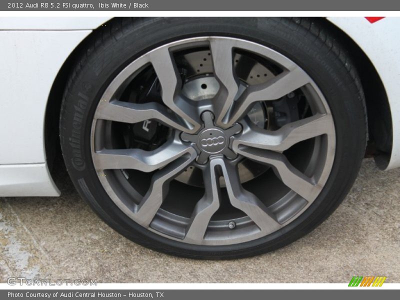 Ibis White / Black 2012 Audi R8 5.2 FSI quattro