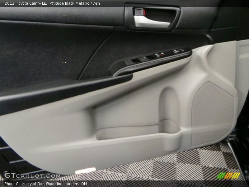 Attitude Black Metallic / Ash 2012 Toyota Camry LE
