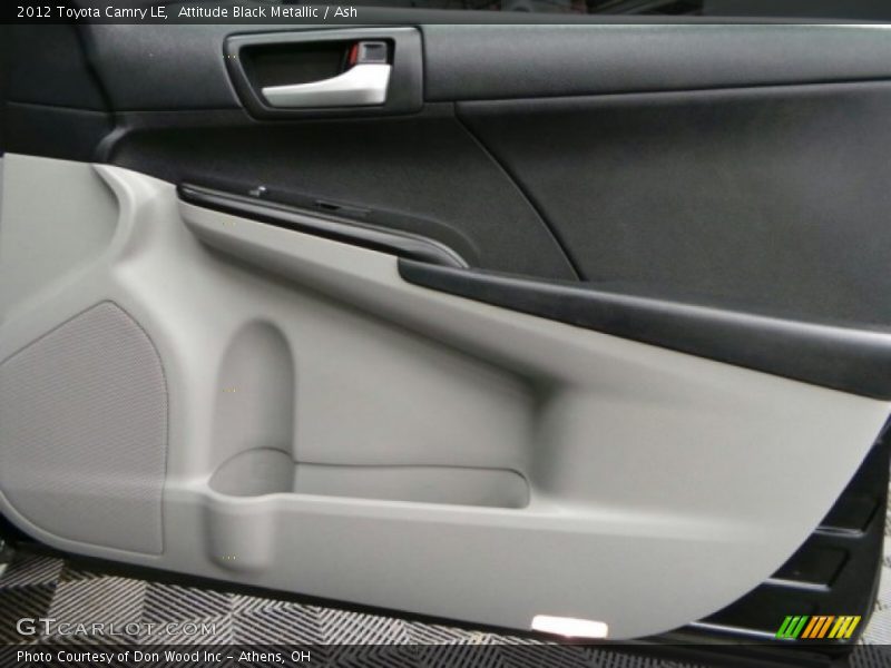 Attitude Black Metallic / Ash 2012 Toyota Camry LE