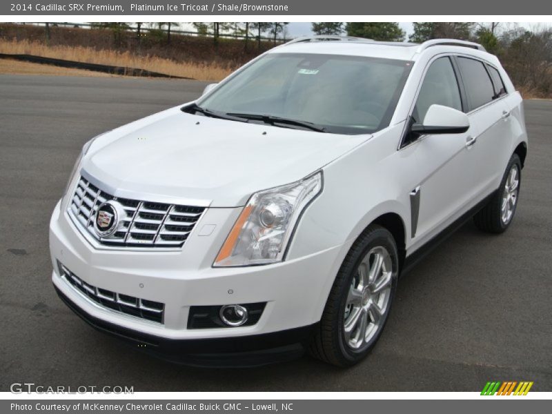 Front 3/4 View of 2014 SRX Premium