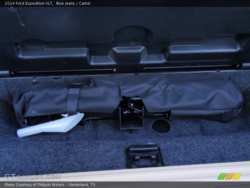 Blue Jeans / Camel 2014 Ford Expedition XLT