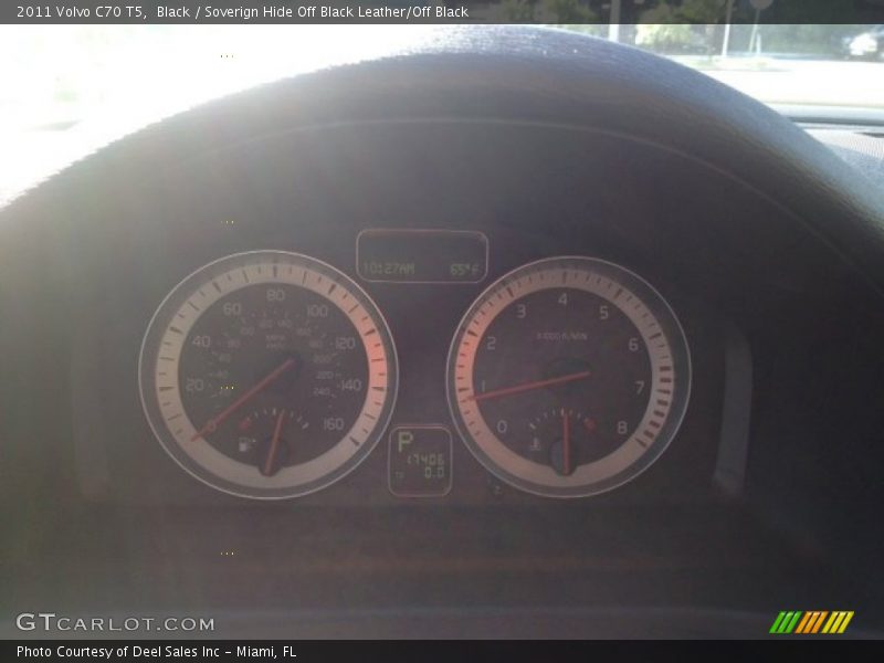 Black / Soverign Hide Off Black Leather/Off Black 2011 Volvo C70 T5
