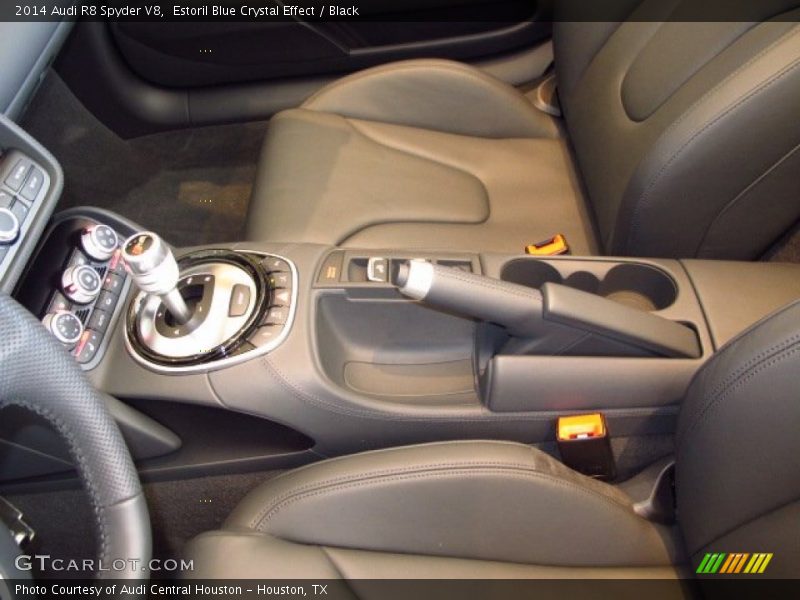 Controls of 2014 R8 Spyder V8
