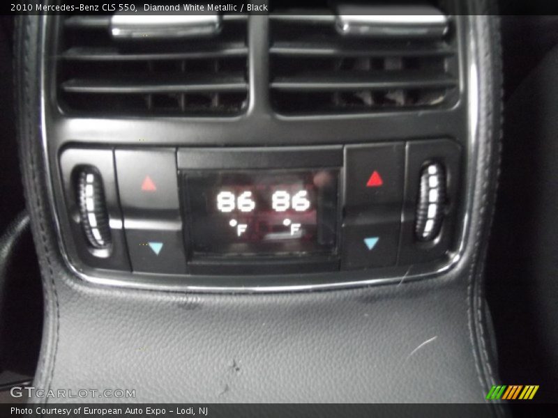 Diamond White Metallic / Black 2010 Mercedes-Benz CLS 550