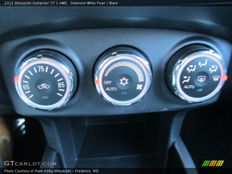 Diamond White Pearl / Black 2013 Mitsubishi Outlander GT S AWD