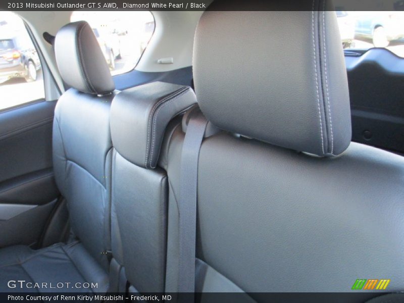 Diamond White Pearl / Black 2013 Mitsubishi Outlander GT S AWD