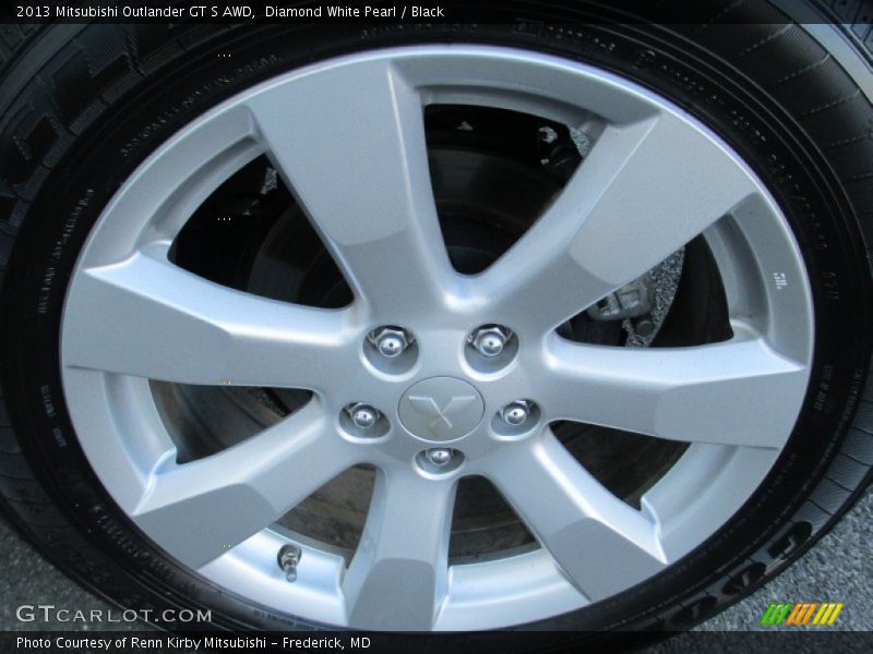 Diamond White Pearl / Black 2013 Mitsubishi Outlander GT S AWD