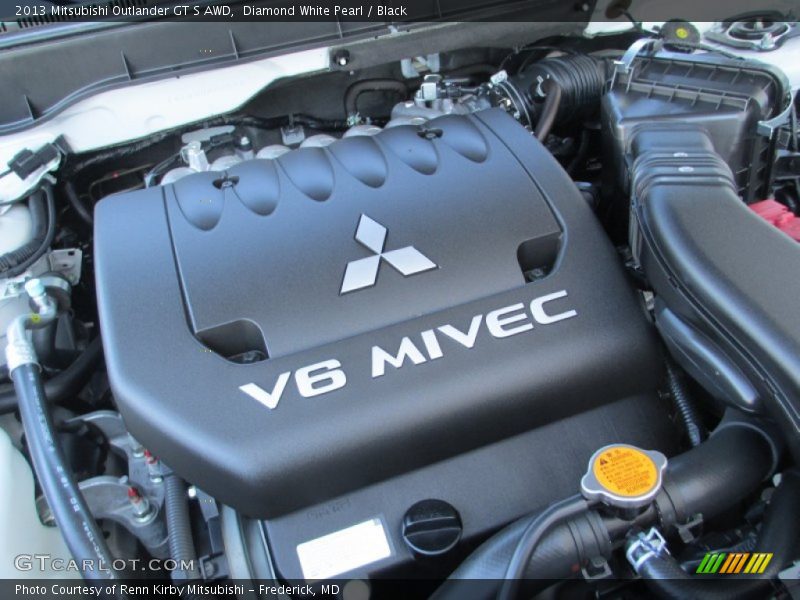 Diamond White Pearl / Black 2013 Mitsubishi Outlander GT S AWD