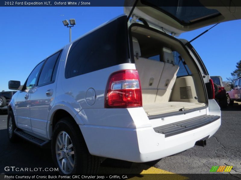 Oxford White / Stone 2012 Ford Expedition XLT