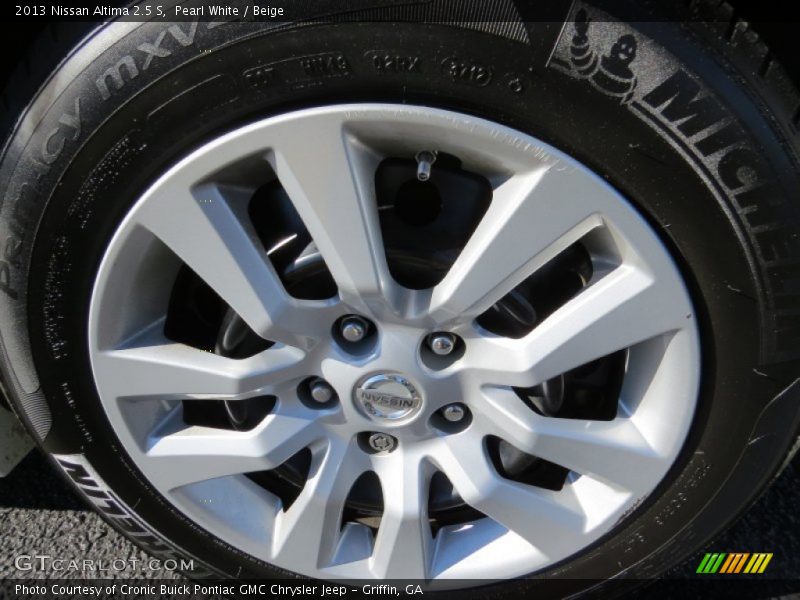 Pearl White / Beige 2013 Nissan Altima 2.5 S