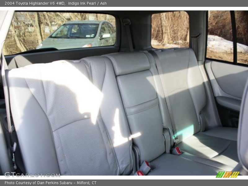 Indigo Ink Pearl / Ash 2004 Toyota Highlander V6 4WD